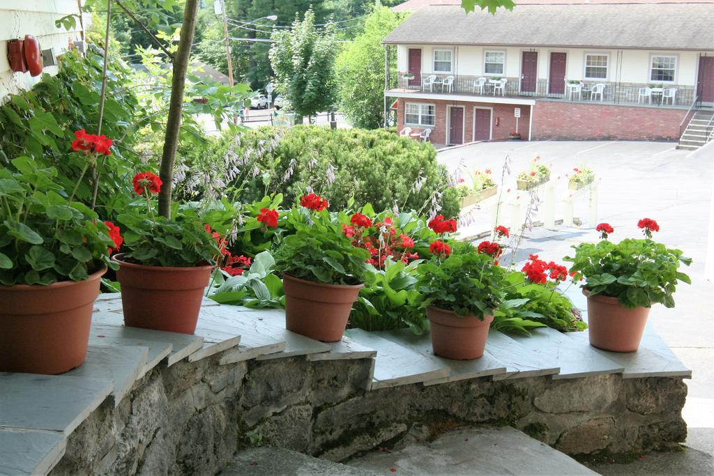 Nordick'S Inn Lake George Exterior photo